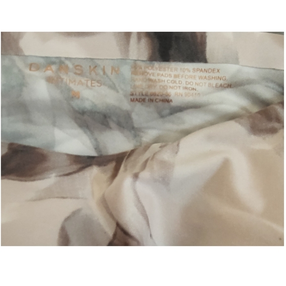 🌿Danskin Women's Medium Set Of 2 Lightly Padded Bralets With Adjustable Straps - Picture 4 of 7